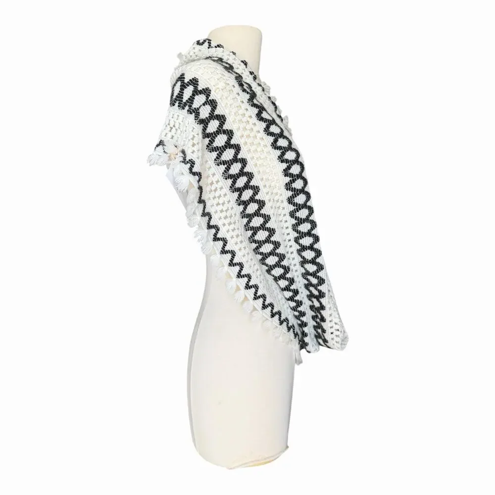 Handmade Black White Gray Crochet Infinity Scarf Zigzag Wave Pattern Fringe Cowl